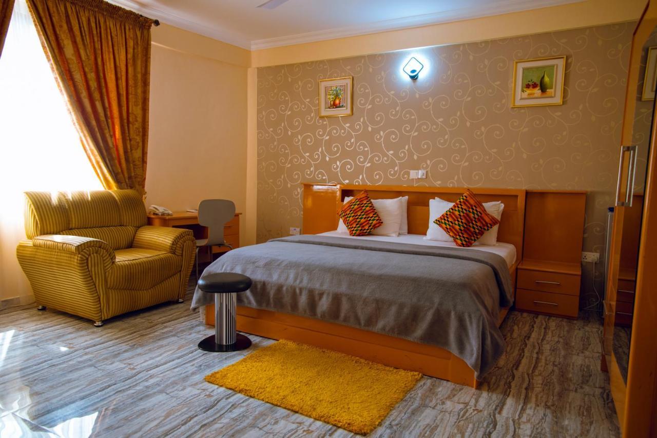 Exotic Palace Hotel ทีมา ภายนอก รูปภาพ